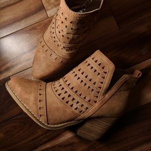 Cutout Ankle Boots Size 5.5/6